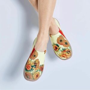 NWT UIN Women’s Comfortable Shoes| Sunflower| US6.5